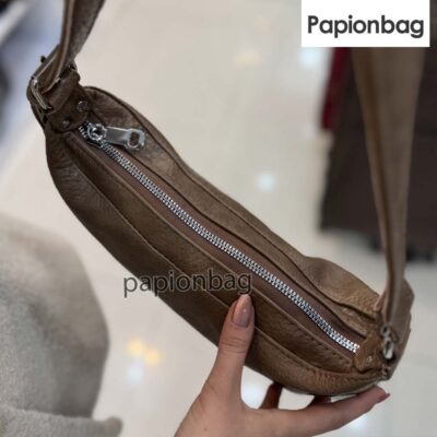 کیف دستی زنانه و دخترانه ترند کد715 1 جیب اصلی بزرگ کیف کد 715