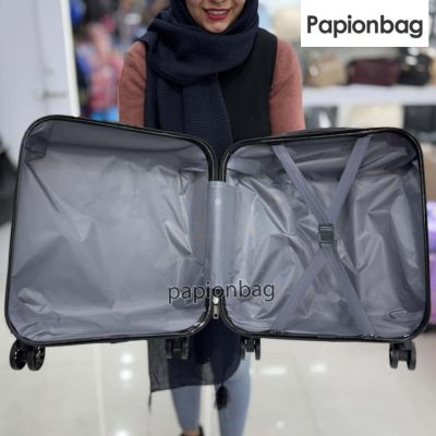 فضای داخلی چمدان مرد عنکبوتی