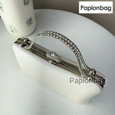 کیف مجلسی و عروس بند زنجیری مدل انگشتری کد1000 2 بند دستی کیف مجلسی زنانه کد 1000
