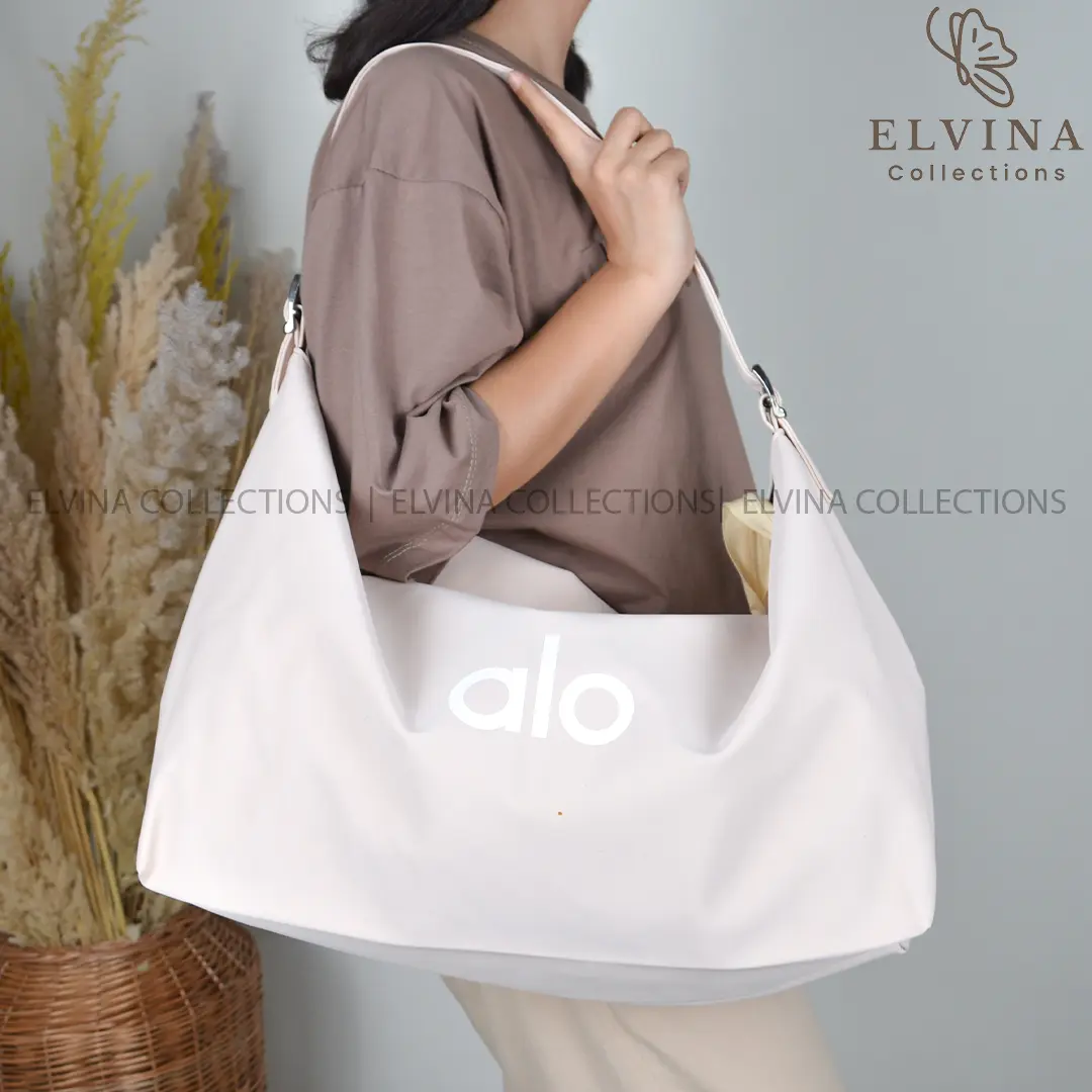 alo large womens handbag 1784 10